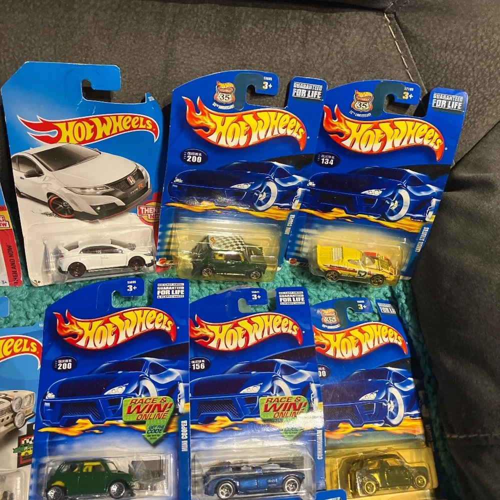 Hot wheels Bundle Set - Picture 3 of 7